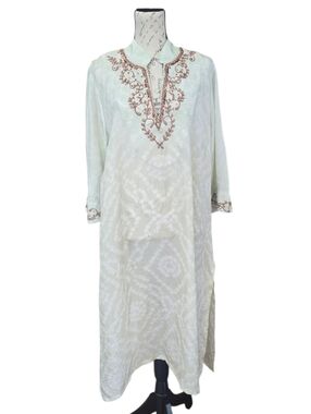 Soft Surroundings Ethnic Embroidered Pastel Green Cream Silk Kaftan 1X